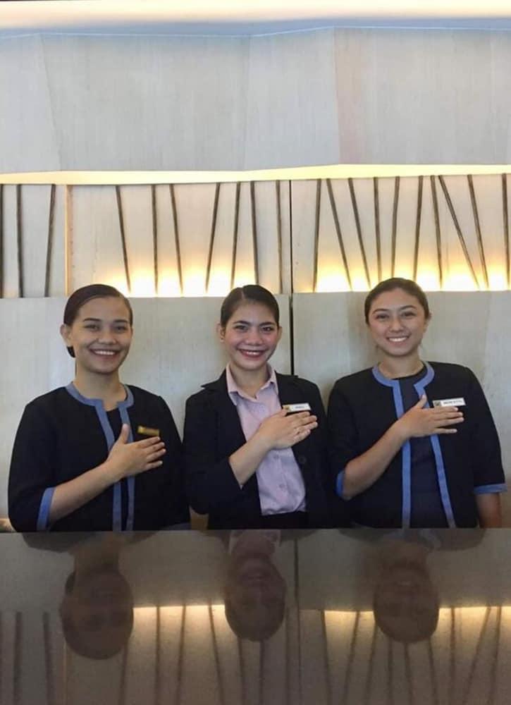 Cebu Grand Hotel Bagian luar foto